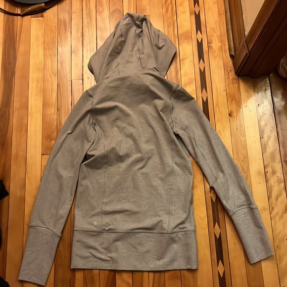 Lululemon heather grey hoodie size 4 - Picture 2 of 2